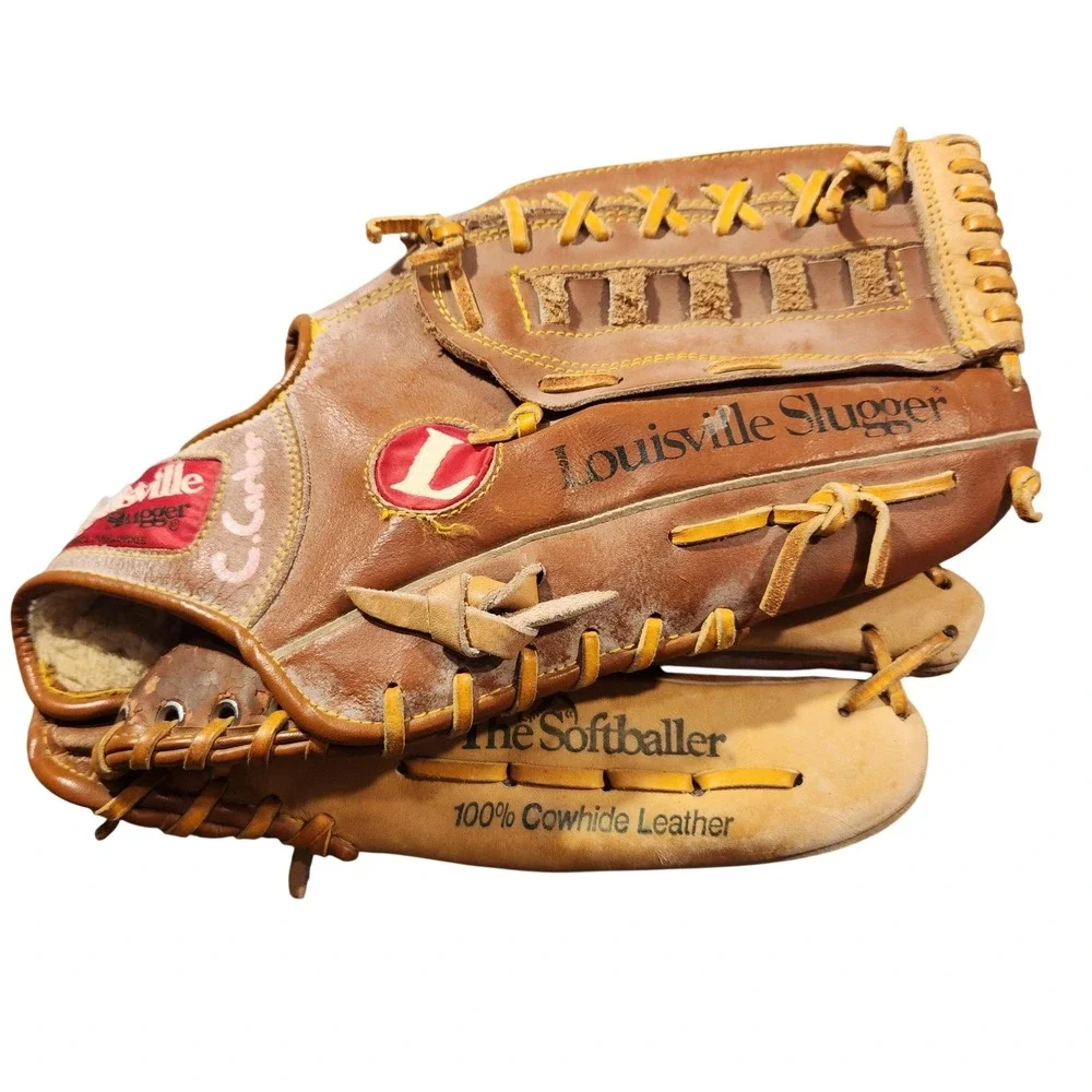 Louisville Slugger HBG9 13.5 Inch Softballer Cowhide Leather Glove Softball‎